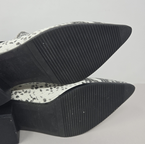 Blondo Emelia Waterproof Boots Sz 7M Snake Skin Embossed Cowgirl Inspired Casual - Picture 7 of 9